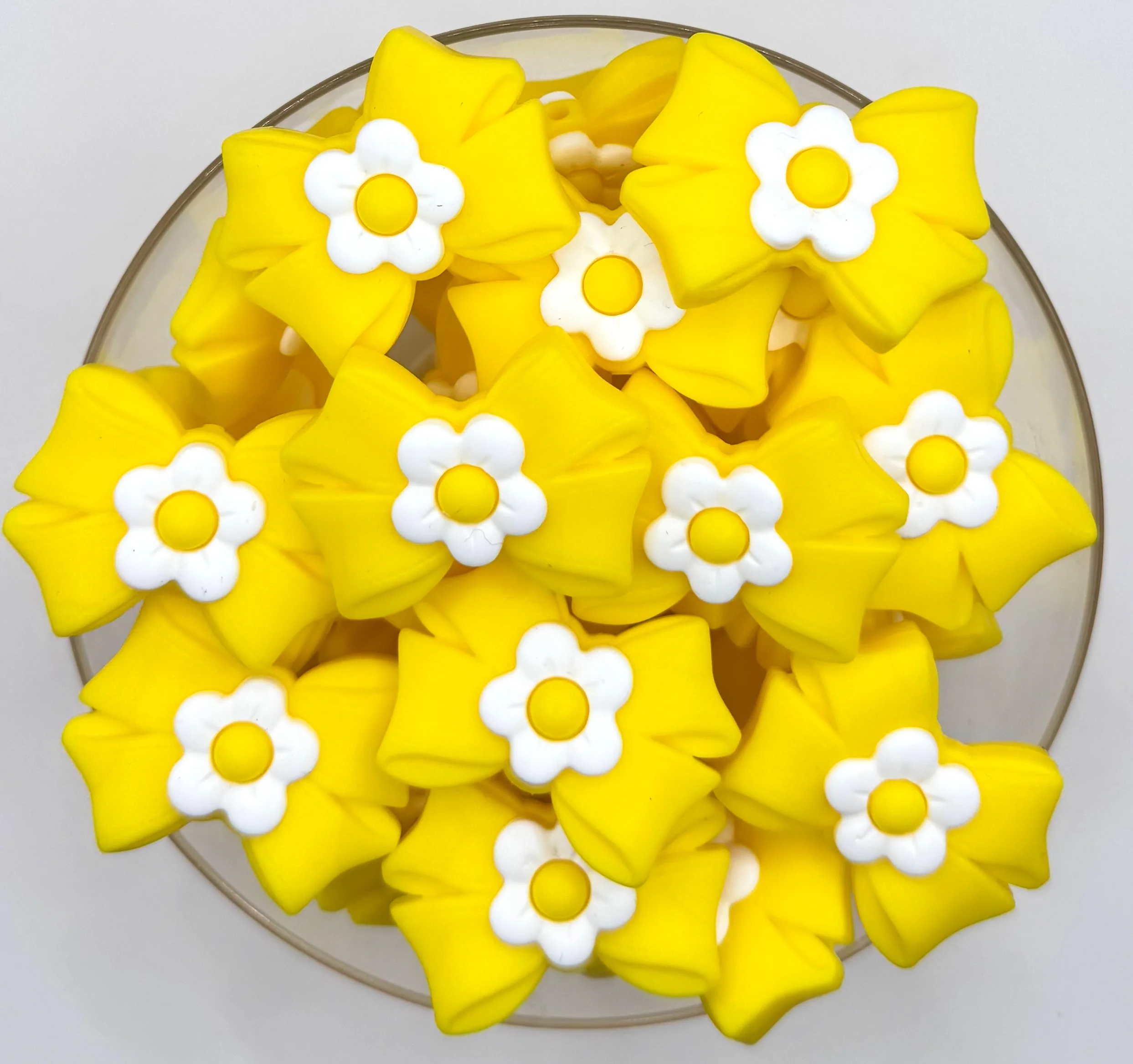 3D big daisy bow (HBK exclusive) silicone focal bead - Image 4