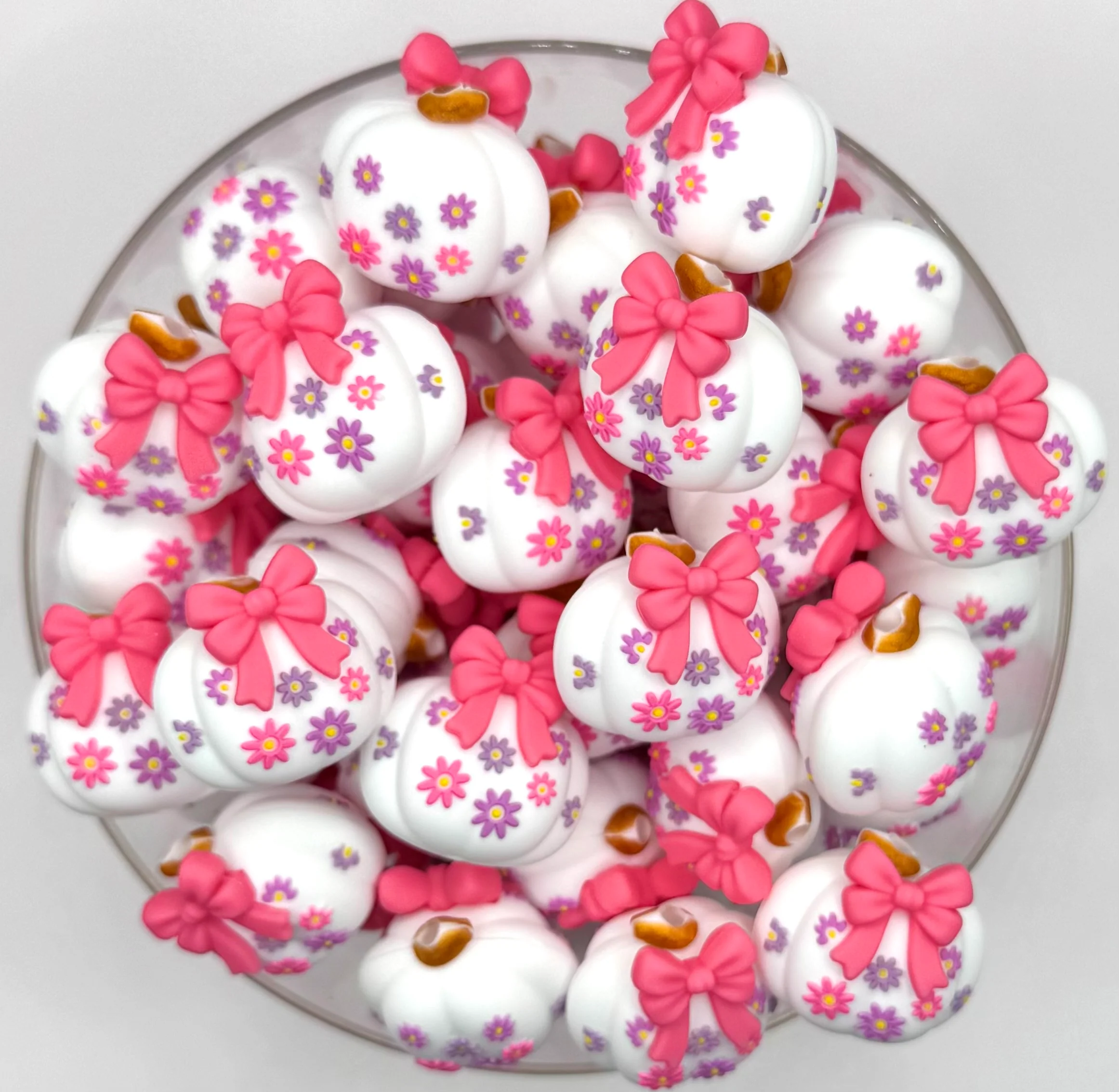 3D daisy pumpkin (HBK exclusive) silicone focal bead