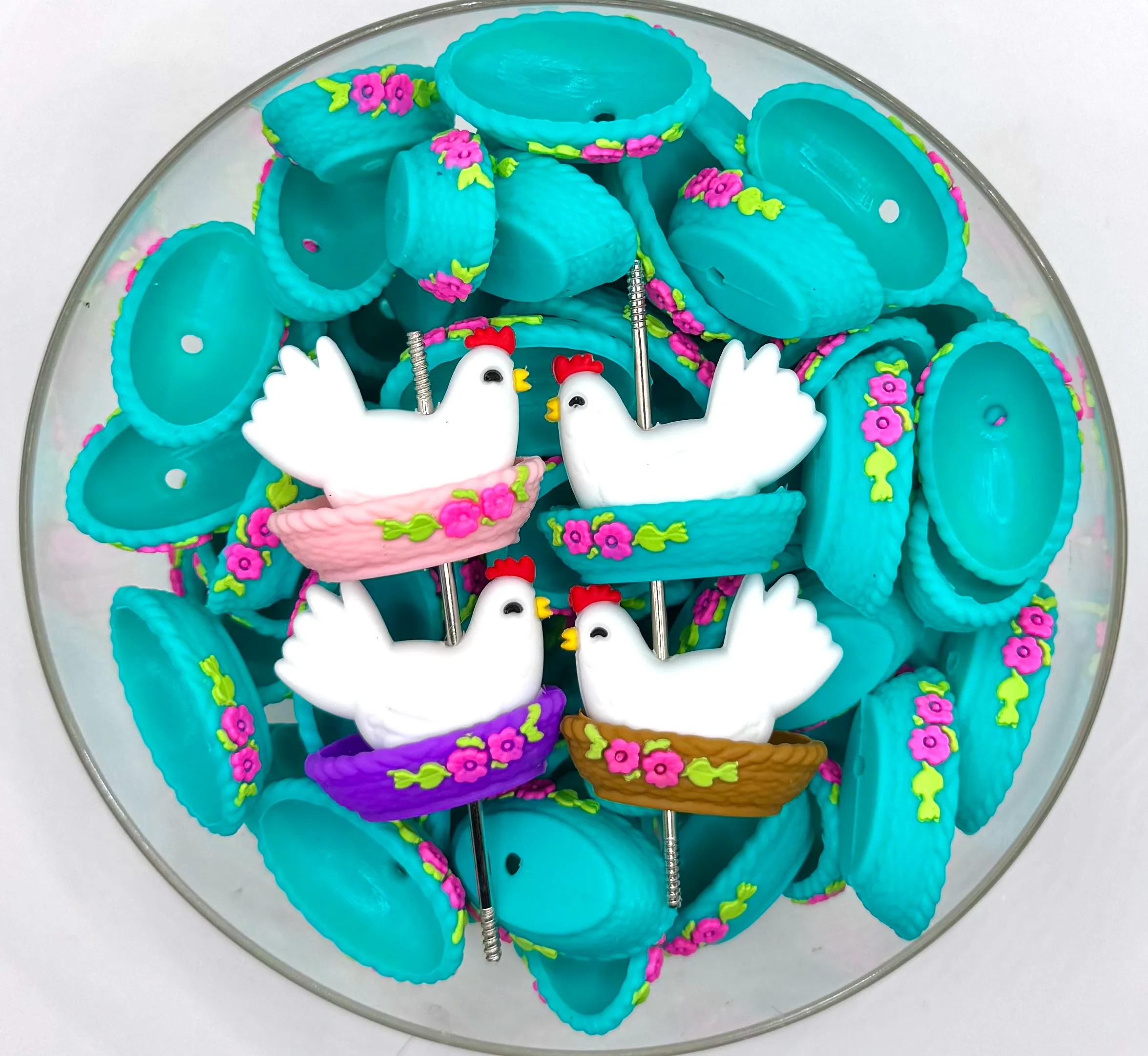 3D turquoise basket made for the hen (HBK exclusive) silicone focal bead - Image 2
