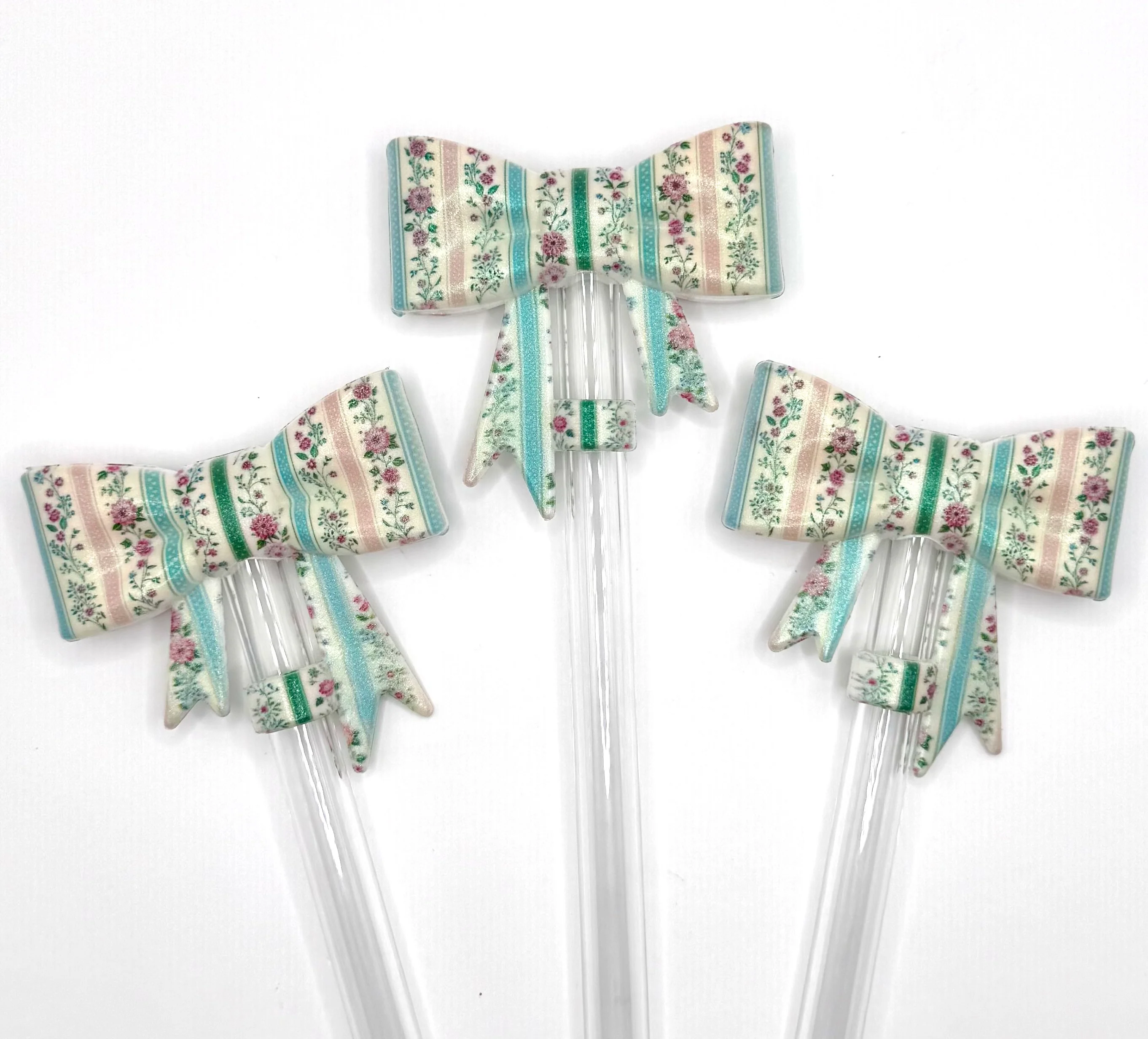 Granny’s vintage wallpaper silicone straw topper (HBK exclusive)