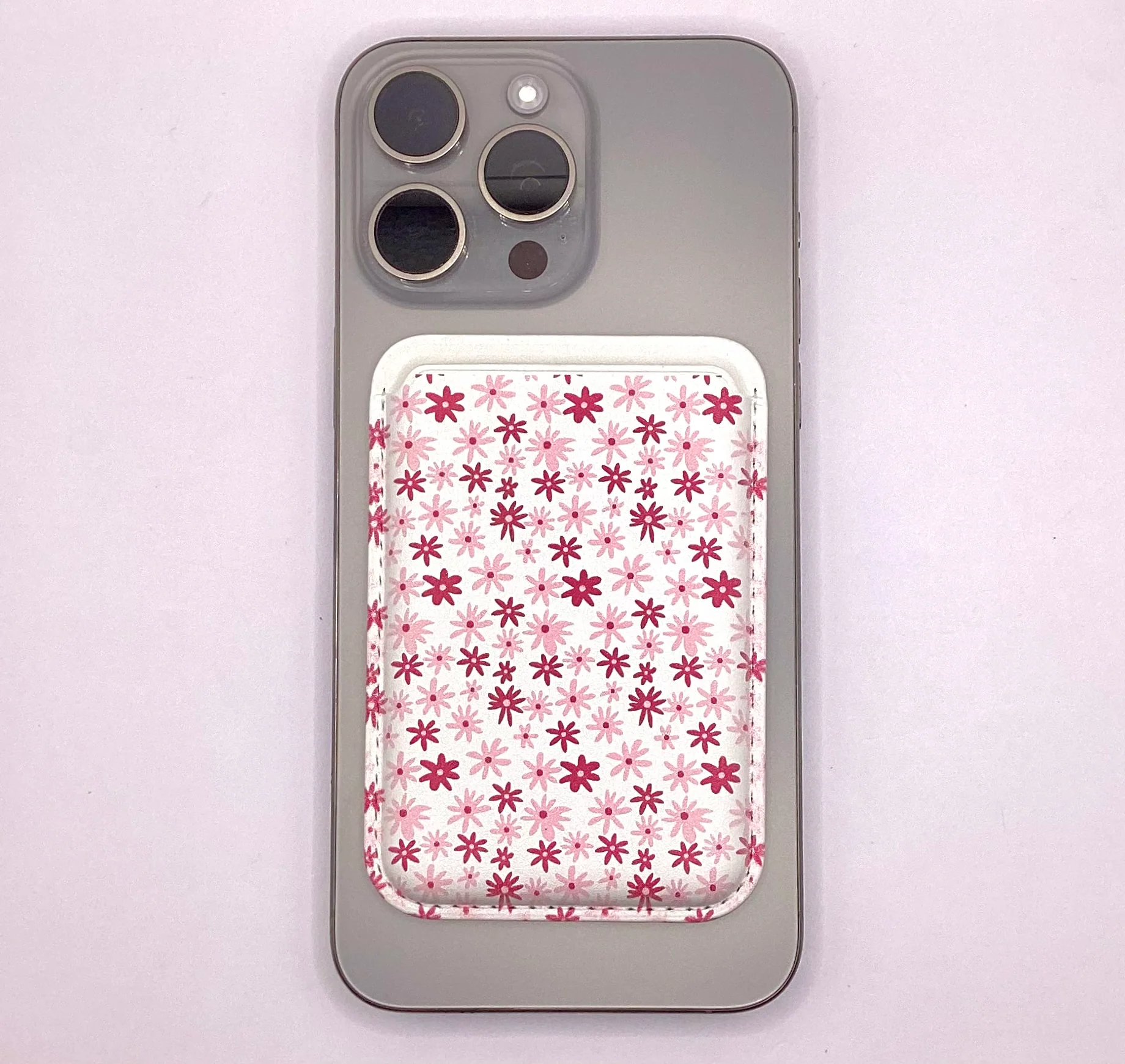 Mag safe leather wallets (HBK exclusive) daisy print - Image 2